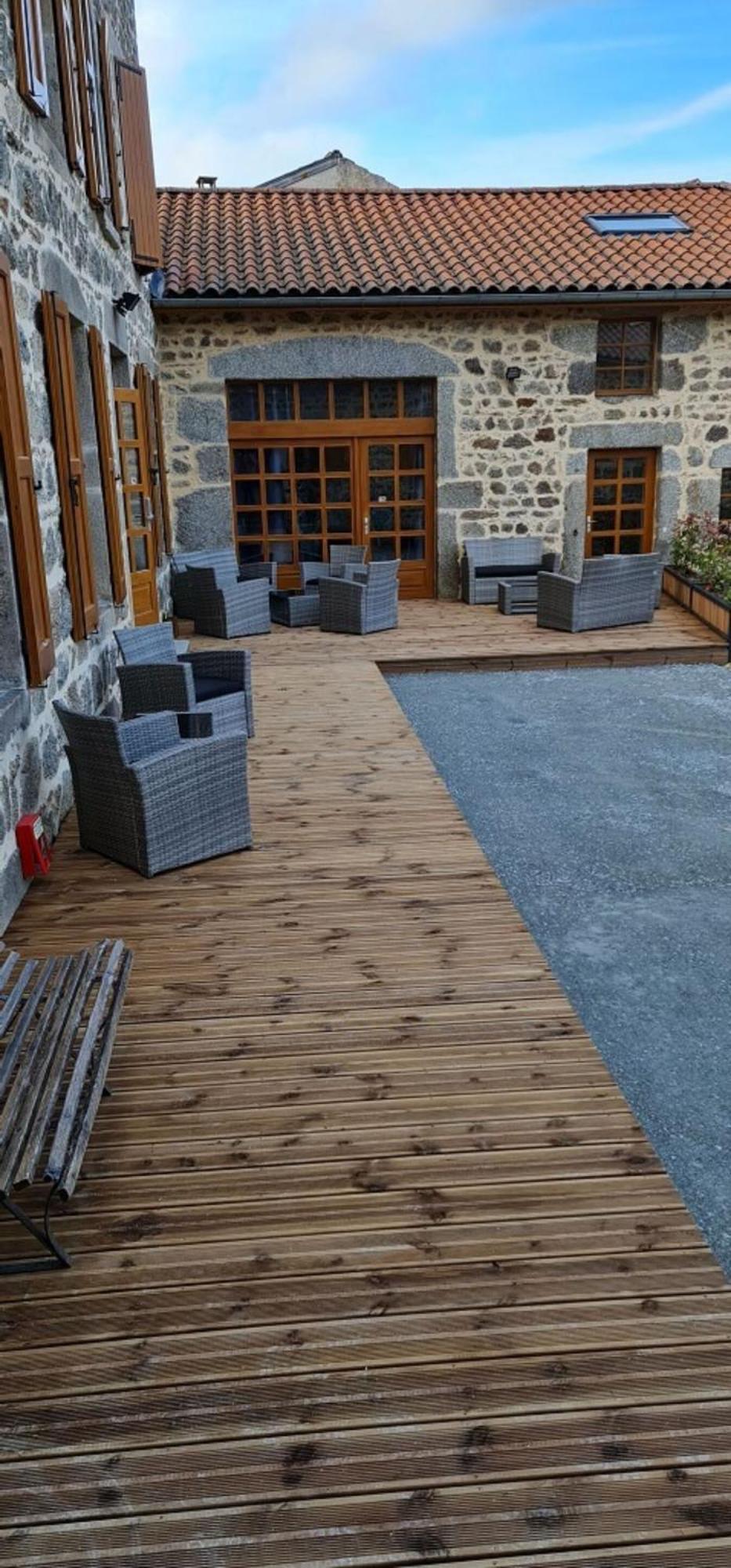 L'Auberge De La Source La Valla-sur-Rochefort Exterior foto